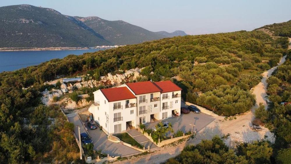 Appartamento Secret Garden Neum Esterno foto